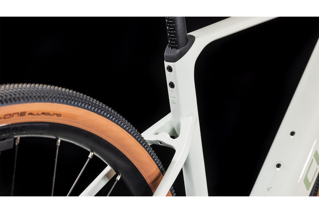 Cube Nuroad Hybrid C:62 Race 400X - 400 Wh - 28 Zoll - Diamant - 2025
