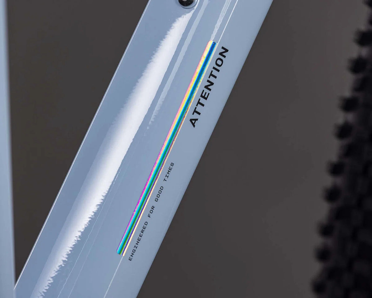 Attention Pro – MTB Hardtail 2026 | iceblue´n´prism 29" – L