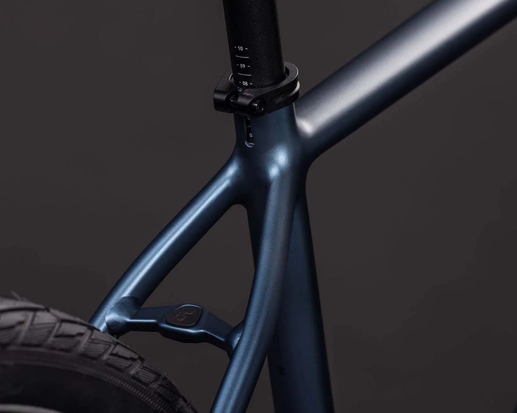 Editor Pro – Urban Bike 2026 | Mineralblau & Chrom, 29 Zoll – 50 cm