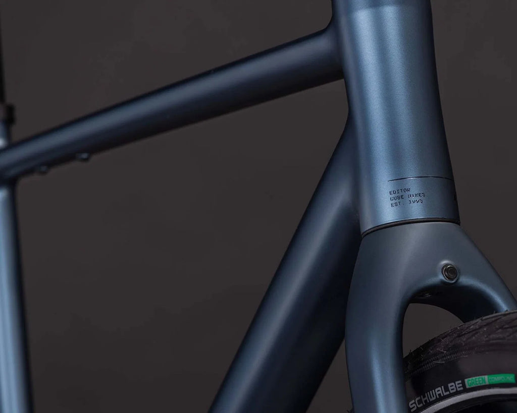 Editor Pro – Urban Bike 2026 | Mineralblau & Chrom, 29 Zoll – 50 cm