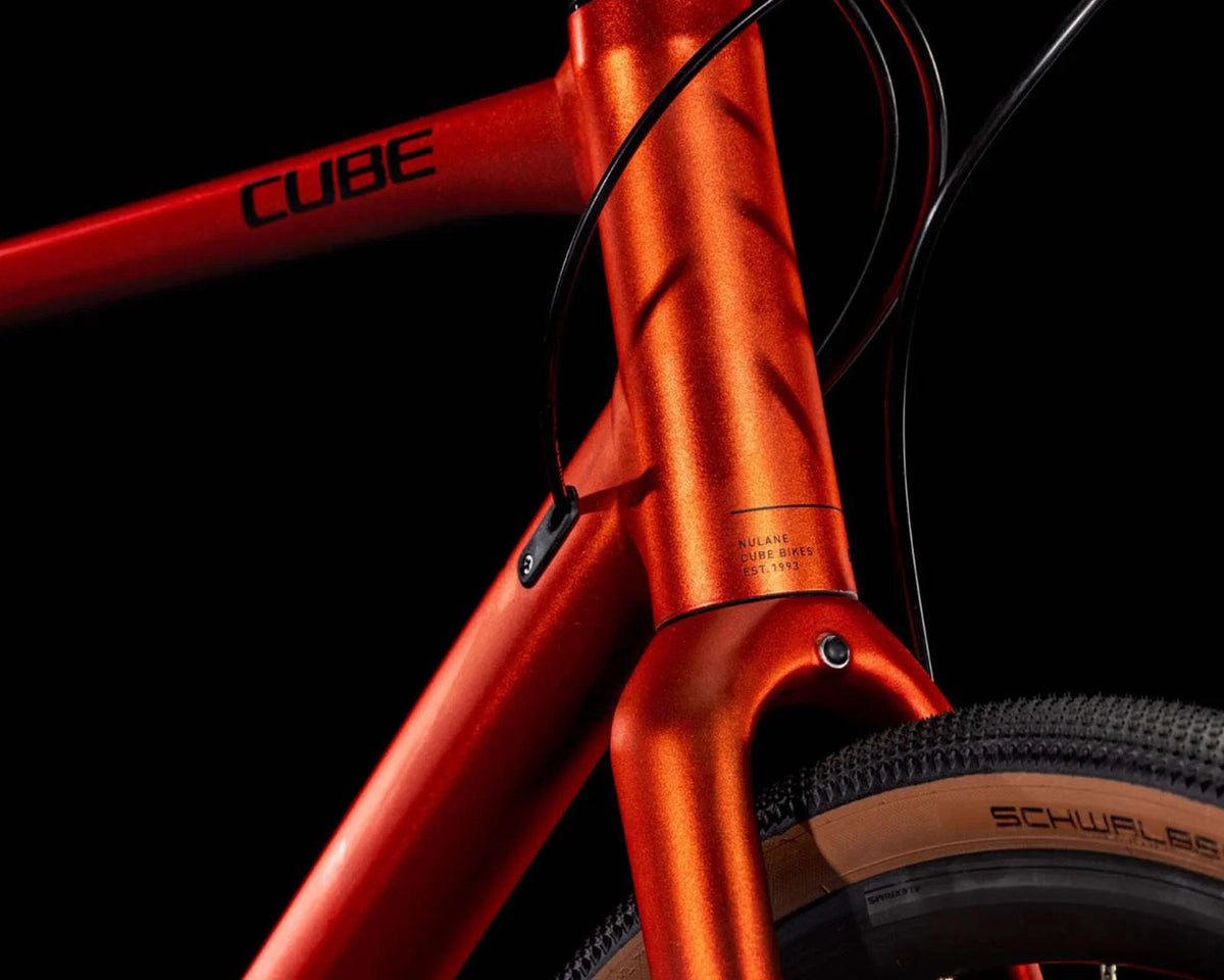 Nulane Pro – Fitnessbike 2025 | Feuerorange & Schwarz 28" – 59 cm